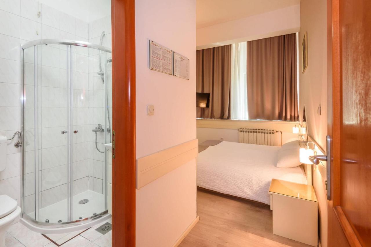 Hotel Mb Metković Exteriör bild